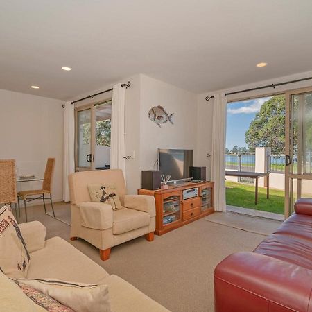 Tairua Waterfront Retreat - Tairua Apartment Esterno foto