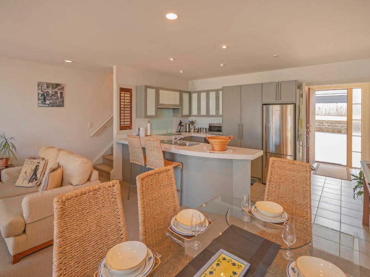 Tairua Waterfront Retreat - Tairua Apartment Esterno foto