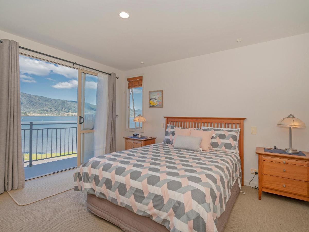 Tairua Waterfront Retreat - Tairua Apartment Esterno foto