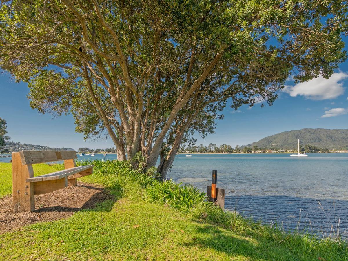 Tairua Waterfront Retreat - Tairua Apartment Esterno foto